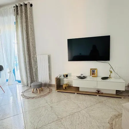 Gin House Seaview Apartment